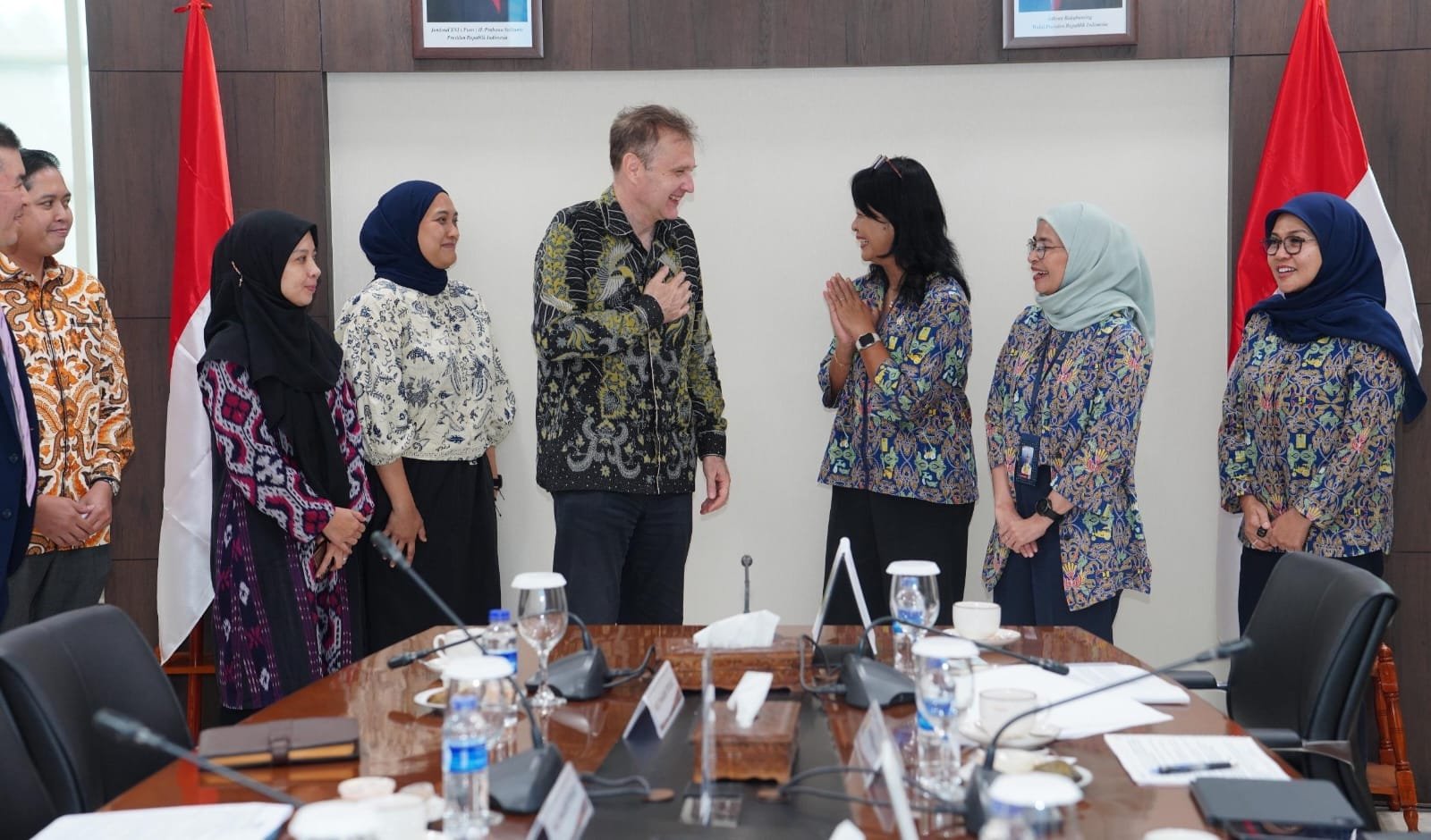 Wamen PU Bahas Potensi Kerjasama Dengan Islamic Development Bank