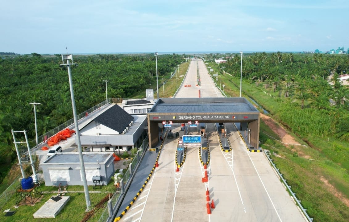 Gerbang Tol Kuala Tanjung -Indrapura (foto : pu)