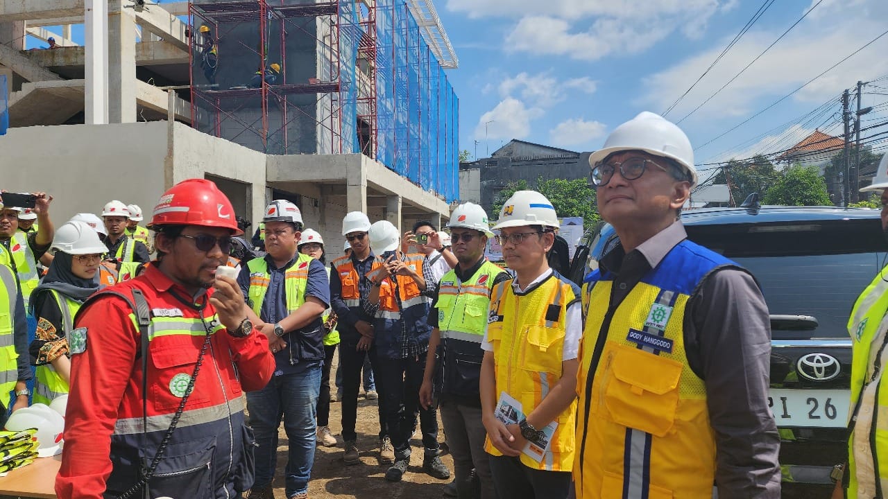 Menteri PU berharap Pasar Turban menjadi pasar Ayam yg terhigienis di Indonesia (pu)