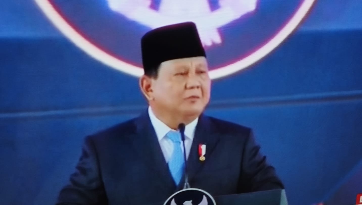 Presiden Prabowo Subianto saat berpidato pada peluncuran Danantara di Halaman tengah Istana Negara Jakarta ( foto: SPN )