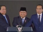 Presiden Prabowo saat menekan tombol peluncuran Danantara, di dampingi Presiden ke 6 Sby dan presidrn ke 7 Jokowi