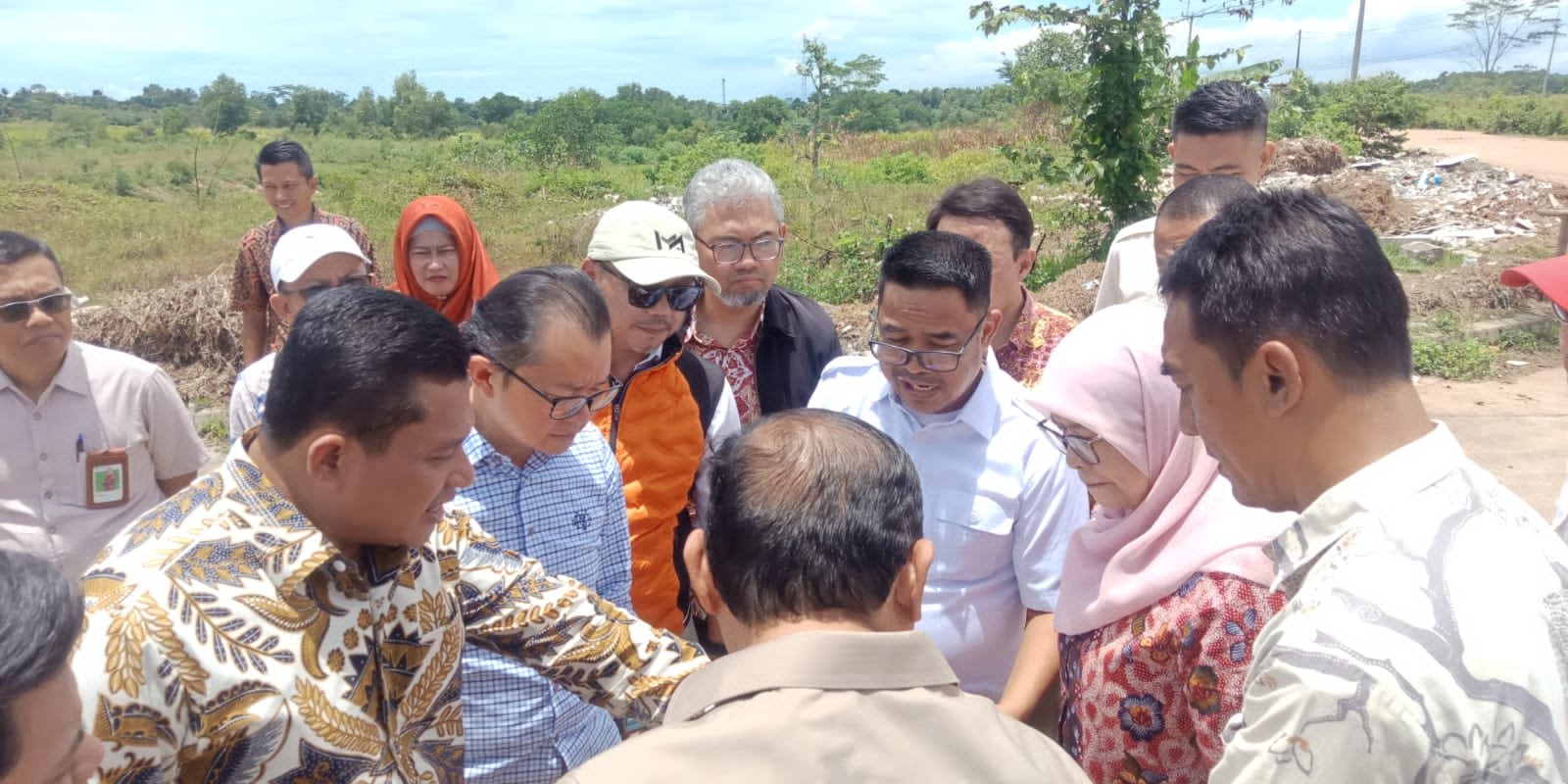 Tim Survey tanah Sitaan didua tempat berbeda, Banten dan Jawa Barat (foto: kompu pkp/ Ristyan
