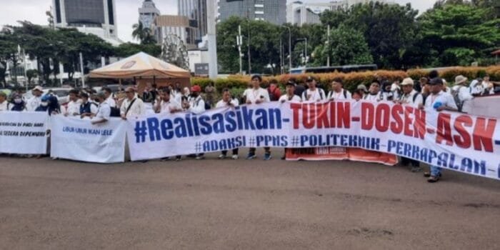 ADAKSI Gelar Aksi Tuntut Pembayaran Tukin