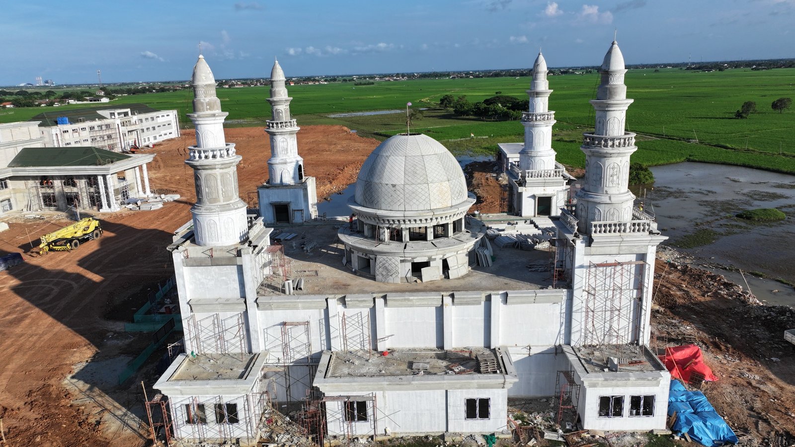 Masjid Kampus Universitas Syeikh Nawawi Banten ,( foto: birkom PU)