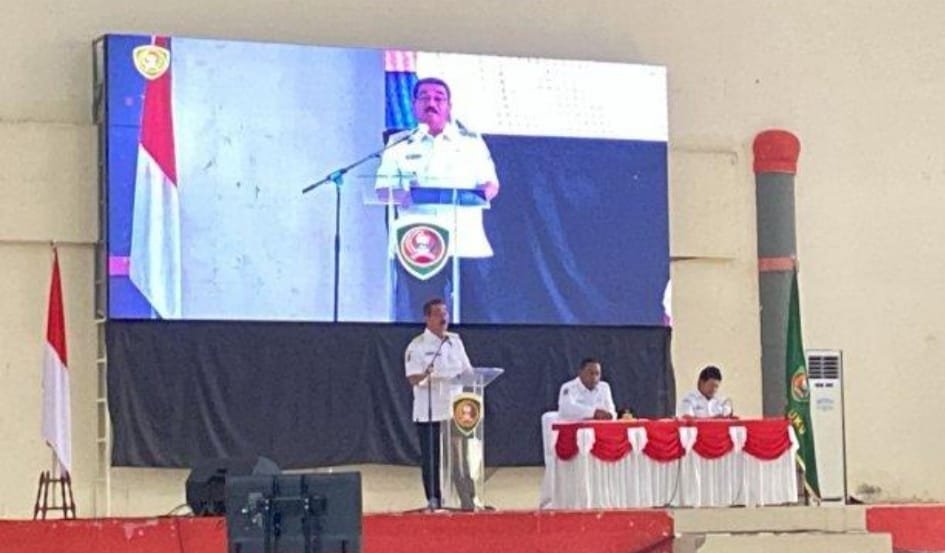 Gubernur Maluku pada apel perdana saat menjabat Gubernur Senin (10/3/25). (Foto : humas Pemrov)