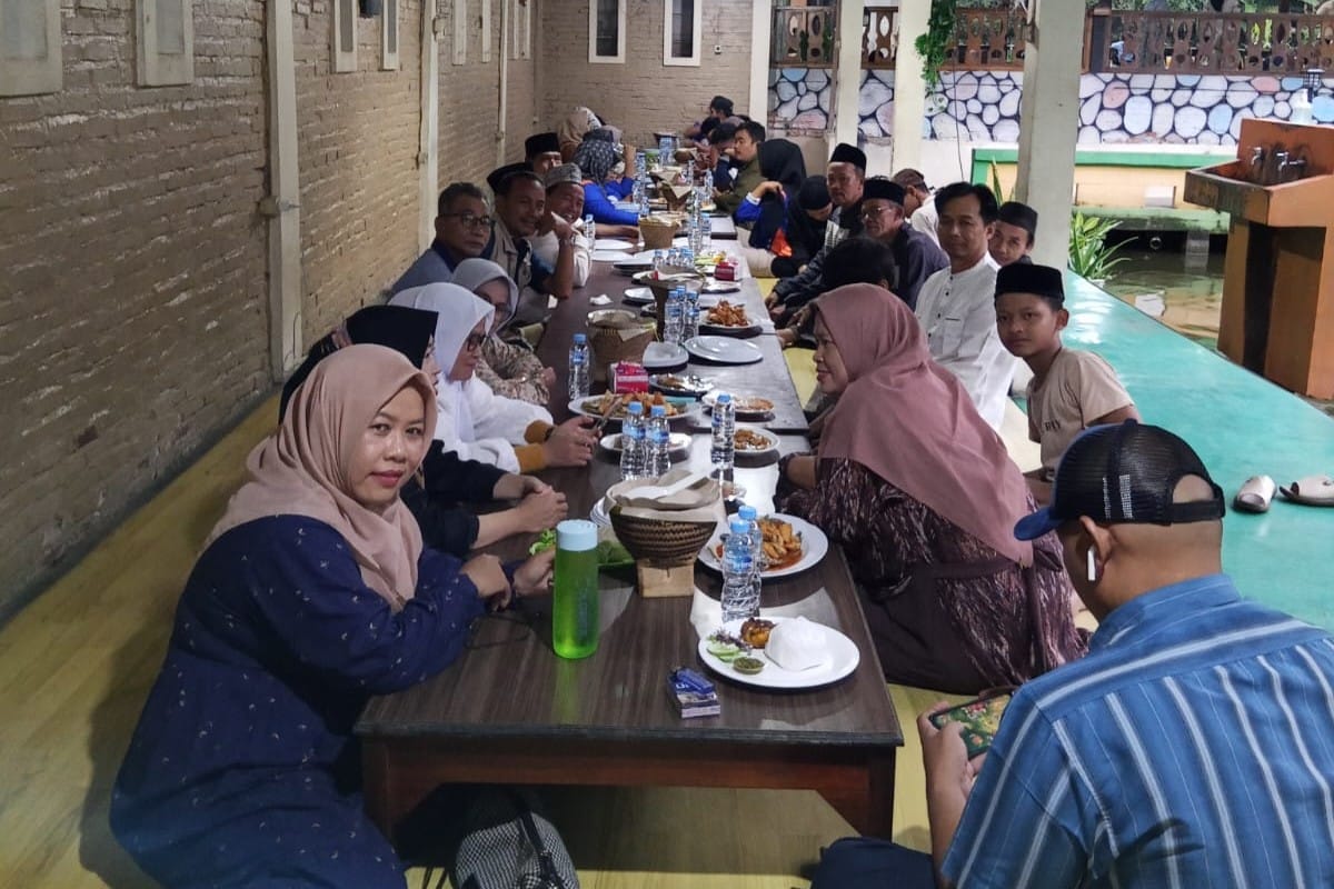 Pengurus Kelompok Kerja Kepala Sekolah (K3S) Kecamatan Curugbitung menggelar acara buka puasa bersama (bukber) pada hari ini, Sabtu (15/3/2025)