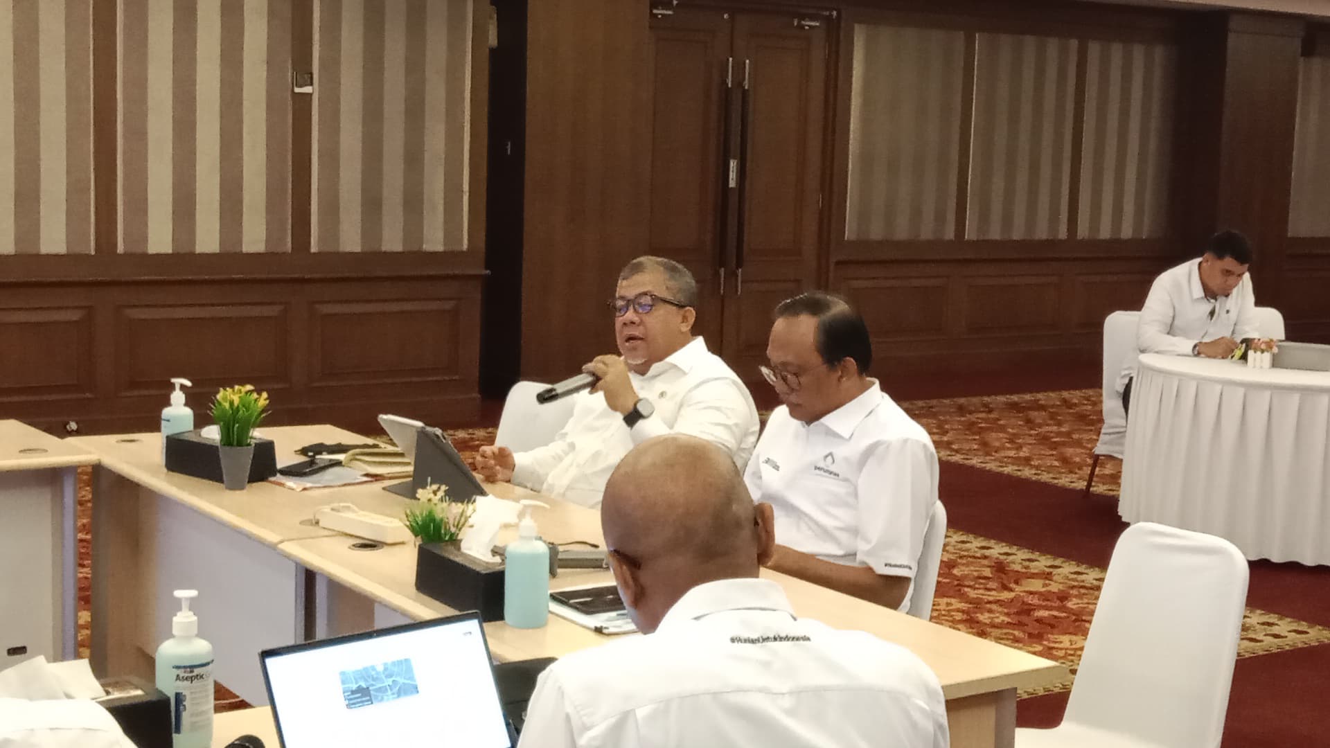 Wamen Fahri Hamzah saat berkunjung ke kantor Perum Perumnas ( birkom pkp/ Ristyan)