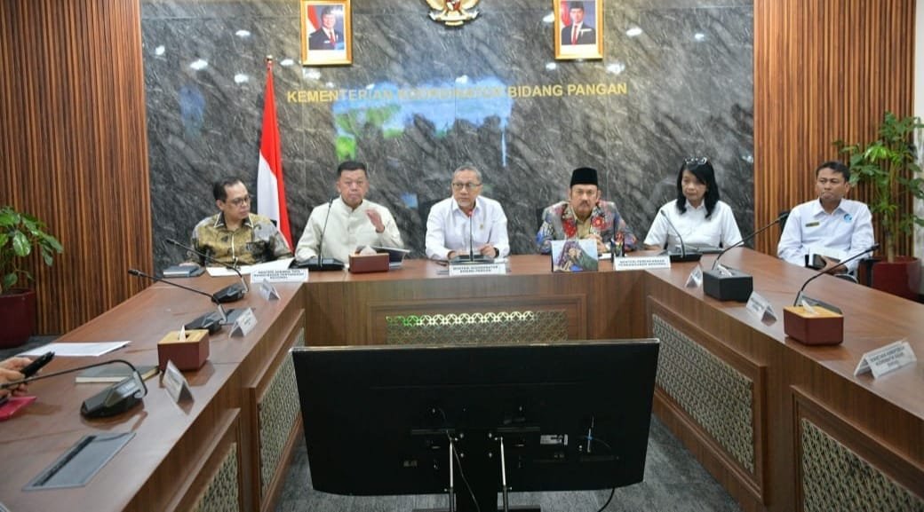 Rakor bidang pangan membahas Pengendalian Alih Fungsi Lahan Sawah ( foto: birkom pu)