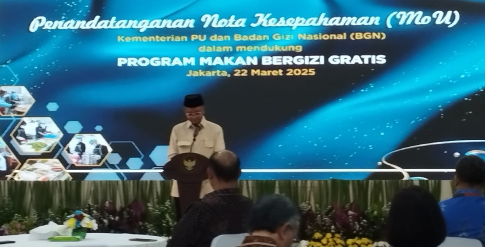 Menteri PU saat memberi kata sambutan pada acara Penandatanganan Mou antara Kementerian PU dengan Badan Gizi Nasional ( BGN) ( foto: SPN/ diah dayanti)