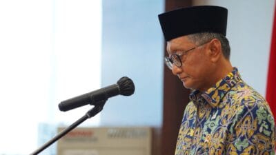 Menteri PU saat melantik Pejabat Fungsional Utama dilingkungan Kementerian PU ( foto : birkom pu,)