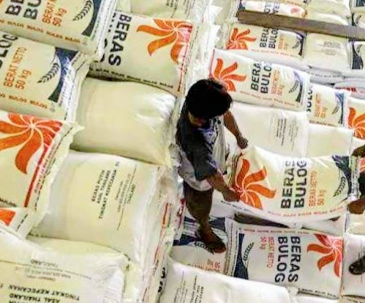 Gudang Perum Bulog (foto Istimewa)