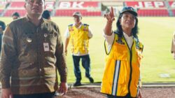 Wamen Diana saat meninjau Sradion Gelora Bumi Kartini Jepara ( foto: birkom pu)