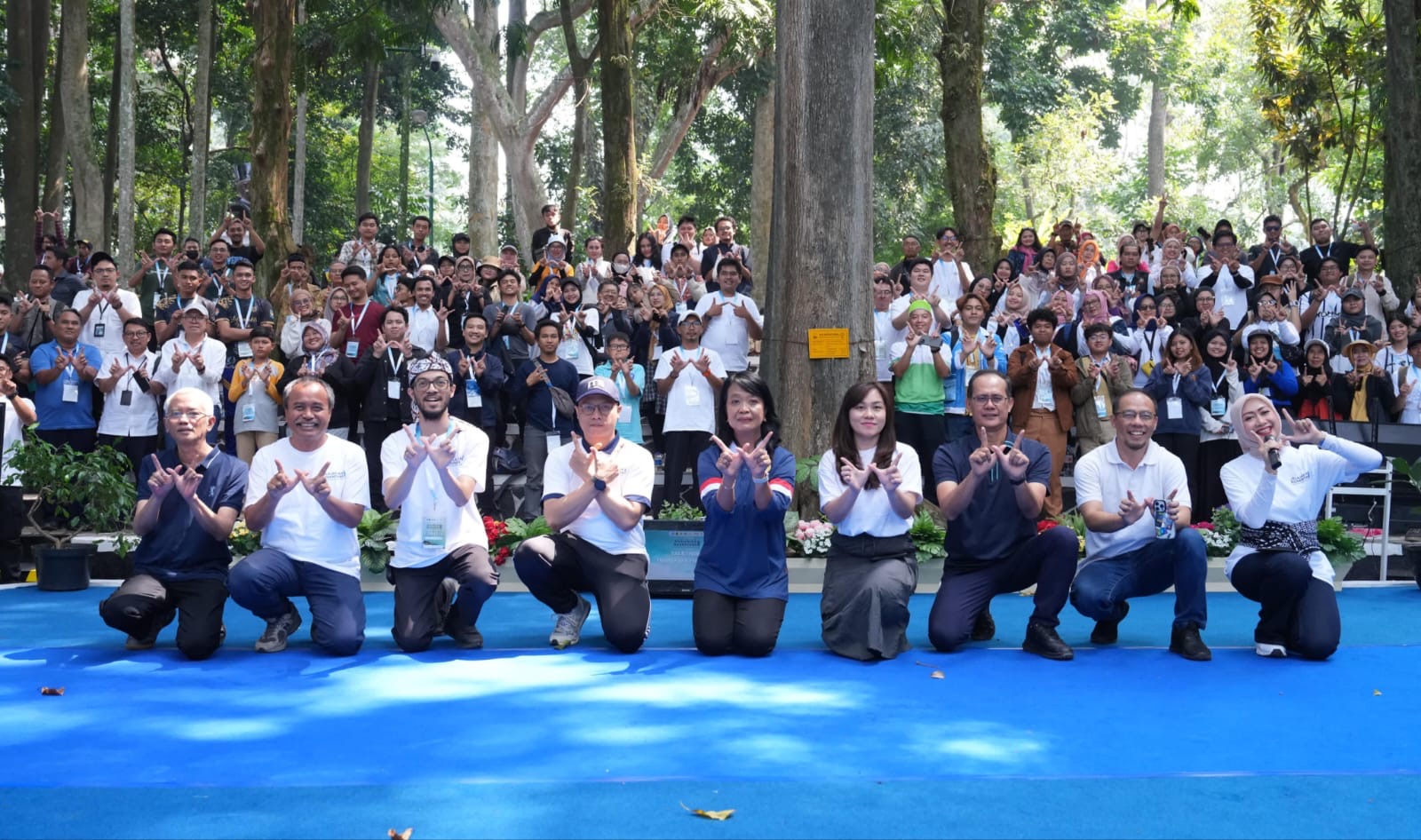 Para peserta Jelajah Air Nusantara bersama Wamen PU ( foto: birkom pu)