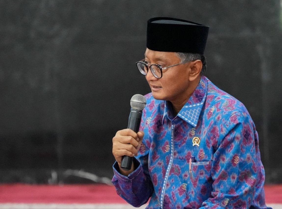 Menteri PU Dody Hanggodo saat melepas 41 Calon Jamaah Haji Kementerian PU ( foto: birkom pu)