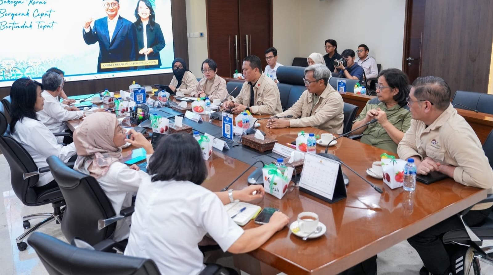 IAI mengusulkan kepada Wamen Kementerian PU terlibat secara langsung dalam proses seleksi maupun struktur kepengurusan Dewan Arsitek Indonesia (DAI) seiring masa bakti DAI periode 2020-2025 akan berakhir pada 2 Desember 2025. (foto birkom pu)