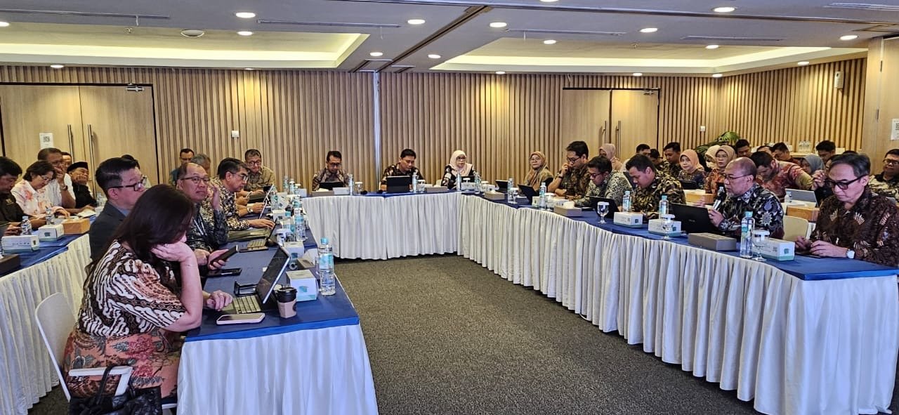 Ket foto: Diskusi bersama stake holder perumahan tentang KUR sektor perumahan ( foto: birkom pkp/ ristyan)