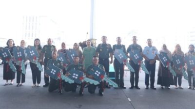 Para Difabel TNI korban dari tugas sebagai TNI serta para Janda TNI yg gugur dlm tugas ( warakawuri ) setelah menerima bantuan secara simbolis dari TNI- AD