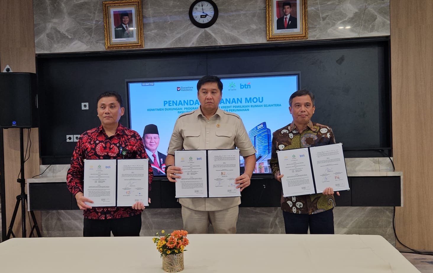 Menteri PKP usai MoU dengan KPK ( foto: birkom pkp/ Ristyan )