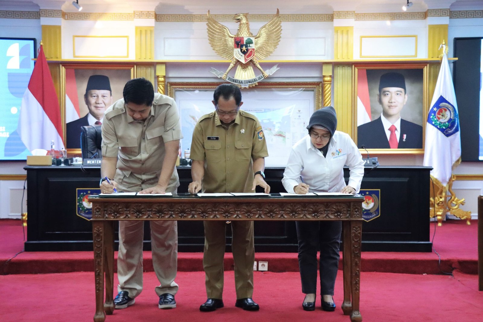 Menteri PKP, Mendagri, Kepala BPS Teken Kerjasama Pemutakhiran Data Informasi Statistik Perumahan ( foto: birkom pkp/ ristyan)