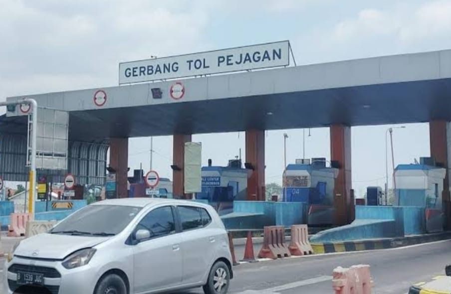 Gerbang Tol Pejagan ,( foto: dok Raflesia)