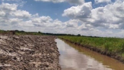 DIR  wilayah sungai Kapuas di bangun untuk manfaat ketahanan air dan pangan ( foto: birkom pu)