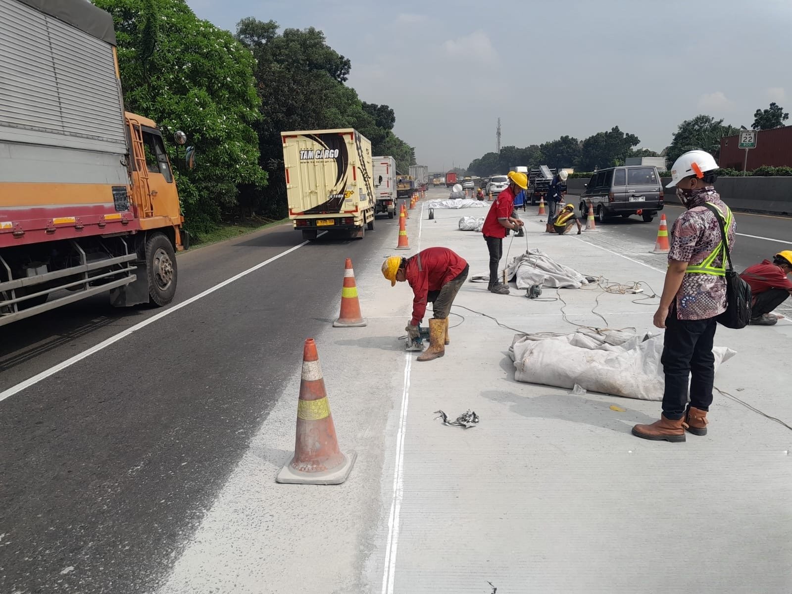 Jasamarga lakukan pekerjaan rekonstruksi secara bertahap (foto: jasamarga)