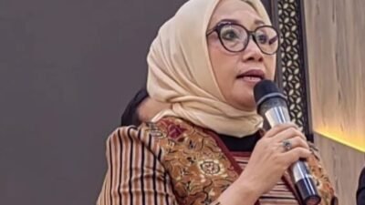 Menteri PPPA, Arifah memilih permainan tradisional pada Hari Anak Nasional ( foto: tangkapan layar dok pppa )