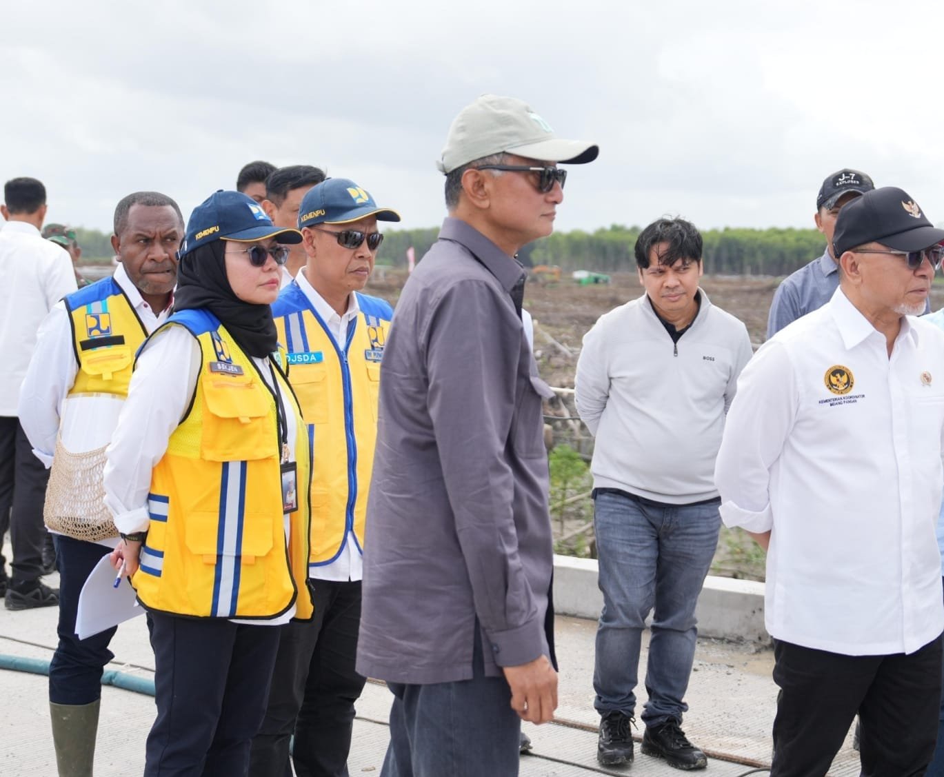 Menteri PU saat kunjungi kawasan KSPP merauke ( foto: birkom pu)