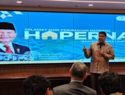 Menteri PKP Berikan Penghargaan Tokoh Perumahan dan Mitra Kerja