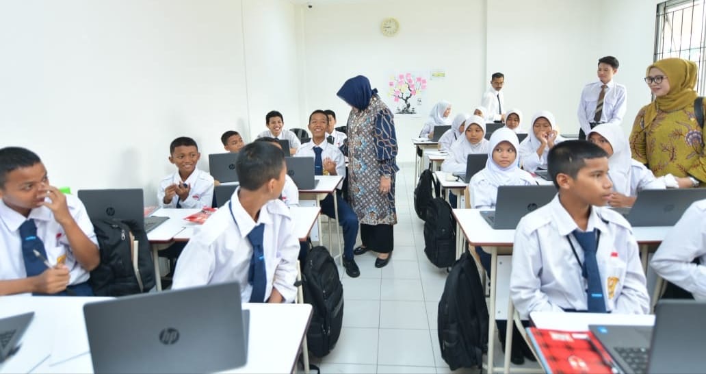 Prilaku Hidup Bersih Dan Sehat Perlu Diterapkan Disekolah (foto: birkom pu)