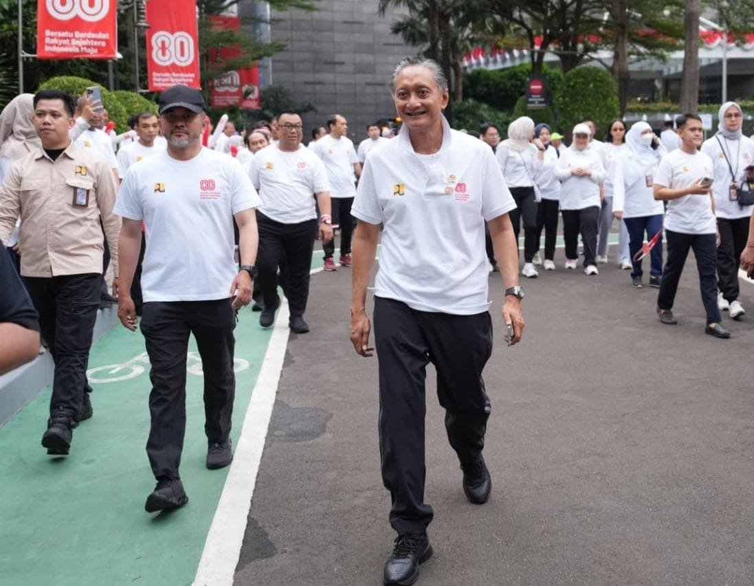 Menteri PU Jalan pagi bersama insan PU di Jakarta ( foto: birkom pu)