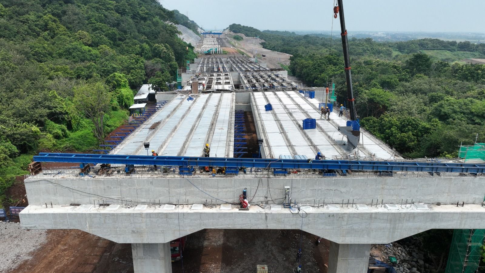 Pembangunan Tol Probolinggo - Banyuwangi dipercepat ,( foto: humas )JM