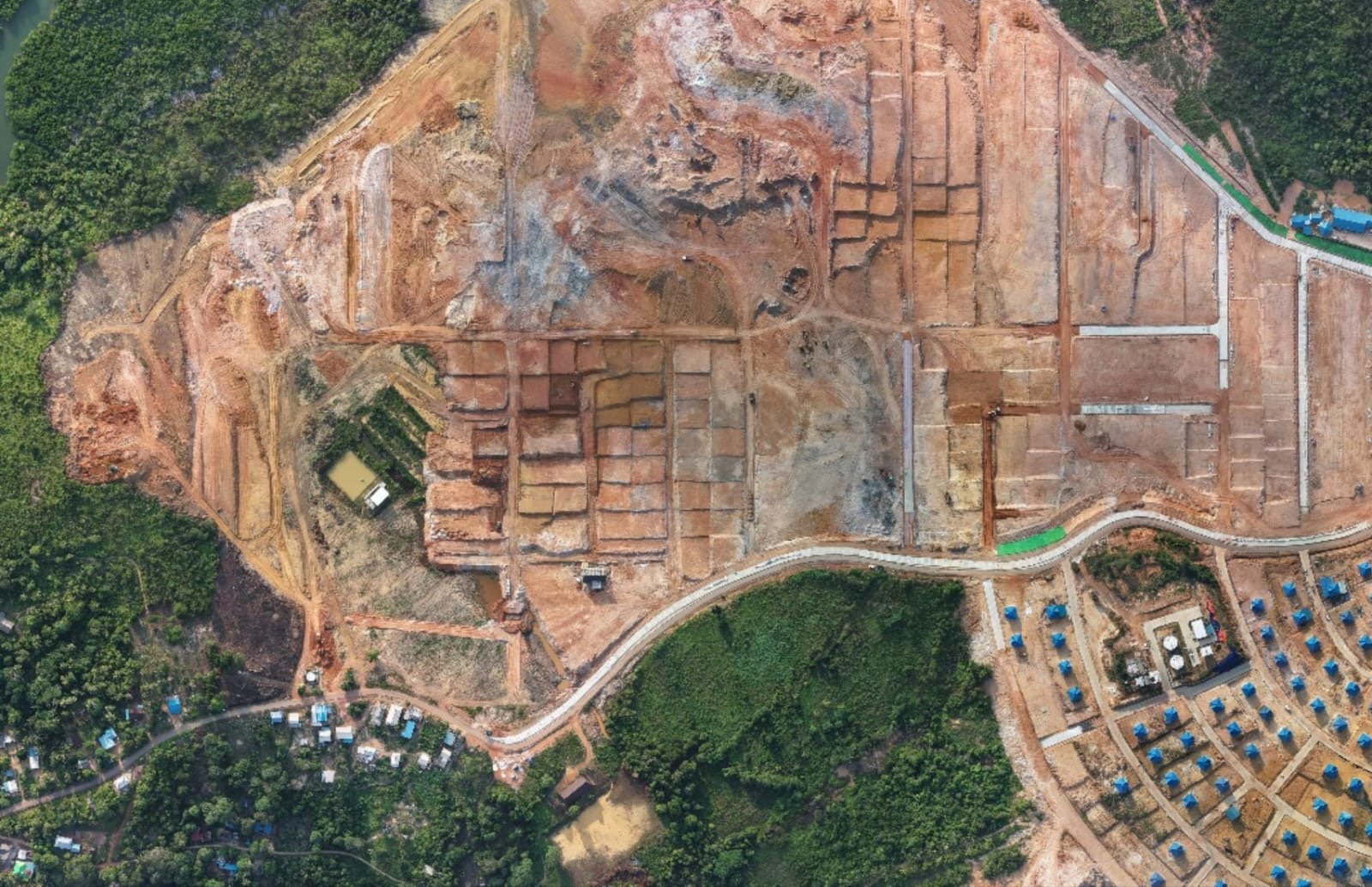 Kawasan Pemukiman Pesisir Batam Tanjung Banun Dipercepat Penyelesaian nya ( foto: birkom pu)