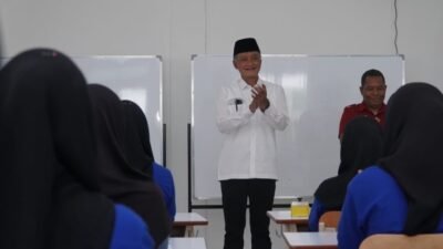 Menteri Dody memastikan Fasilitas Sekolah Rakyat IPWL Sofifi di Maluku Utara Layak, Aman dan Nyaman ( foto: birkom pu)