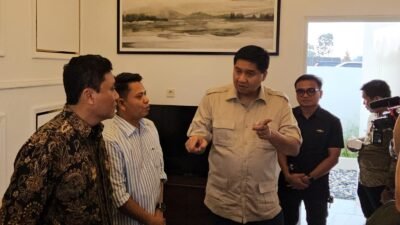 Menteri pkp saat meninjau rumah subsidi di serang Banten ( foto: birkom pkp/ ris)