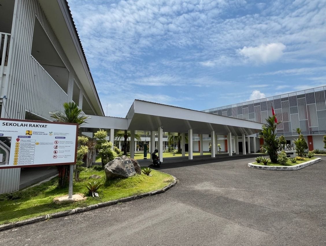 Gedung dan Asrama SRMA 24 Kediri ( foto: birkom pu)