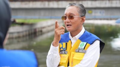 Menteri PU saat kunjungi Waduk Muara Nusa Dua Badung Bali untuk percepat normalisasi sungai pasca banjir bandang Bali ( foto: birkom pu)