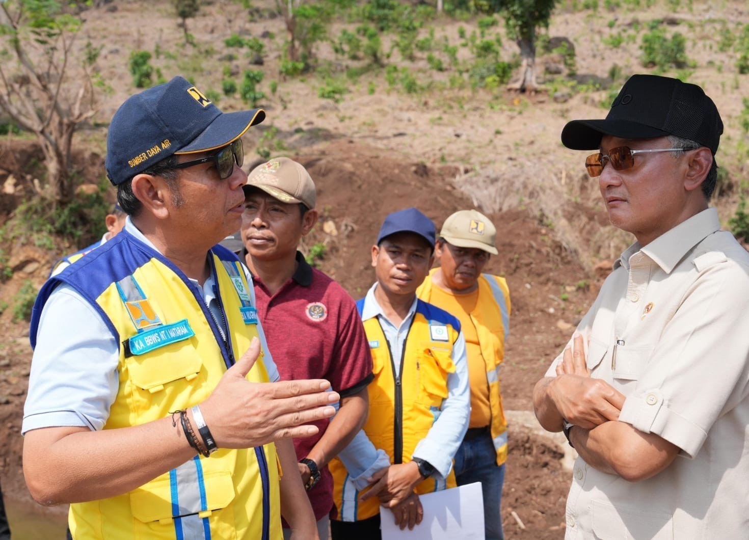 Menteri PU saat meninjau Bendungan Tanju ingin pastikan bendungan berfungsi maksimal