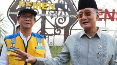 Menteri PU saat kunjungam ke bendungan Jragung Semarang ( foto: birkom pu)