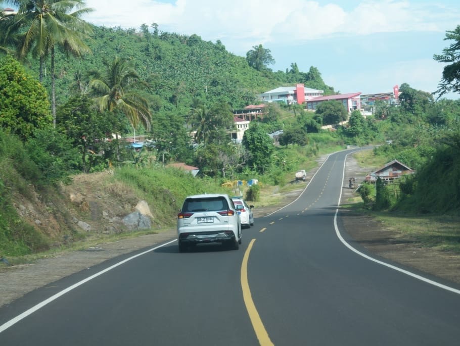 Jalan menuju MORR 3 sudah mulus ( foto: birkom pu)