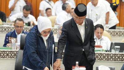 Menteri PU dan Sekjen Kementerian PU saat melaporkan evaluasi APBN 2025 dan rencana Progran 2026 ( birkom pu)
