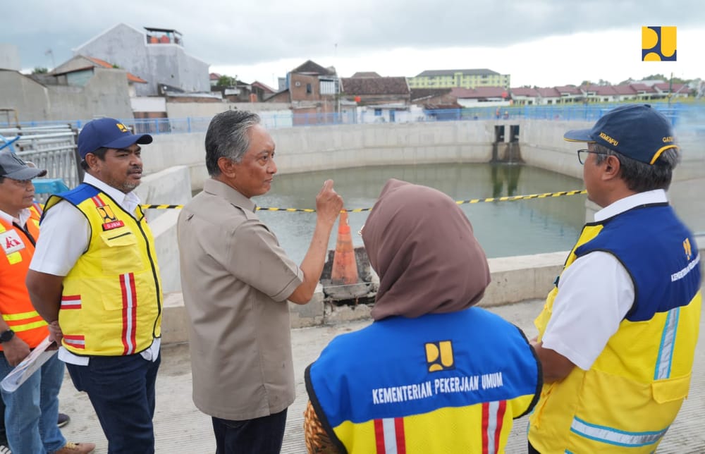 Kolam Retensi menampung air ( birkom pu)