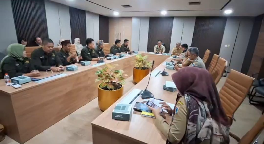 Pengurus AMKI saat diterima para Pejabat SKPD Jakarta Selatan (  humas Amki)