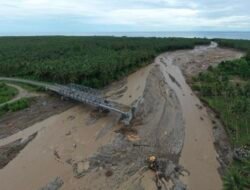 Alat Berat Disiagakan, Banjir Sungai di Maluku Utara Mulai Ditangani