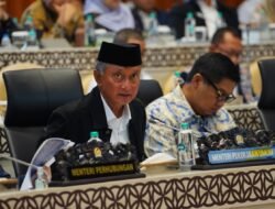 Rapat Kerja dengan Komisi V DPR, Menteri PU Paparkan Progres Penanganan Pascabencana di Sumatera