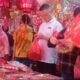 Menyambut Imlek Kawasan China Town Glodok Jakarta Barat dihiasi dengan Lampion Warna Merah bernuansa Emas