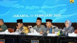 Menteri Pekerjaan Umum (PU) Dody Hanggodo dalam konferensi pers percepatan rehabilitasi dan rekonstruksi yang digelar di Kementerian Dalam Negeri (foto birkom PU)