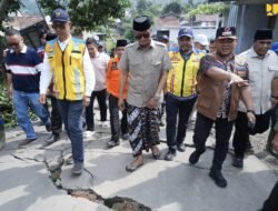 Tanah Bergerak di Tegal, Menteri Dody Siapkan Huntara bagi Warga Terdampak