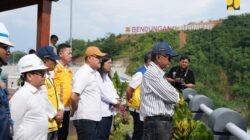 Dody Hanggodo meninjau Bendungan Lausimeme (foto birkom pu)