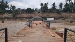 Jembatan Gampong Salah Sirong Rusak Diterjang Banjir, Pemerintah Siapkan Armco dalam 3 Hari